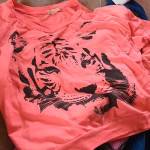 Forever 21 tiger cropped shirt
